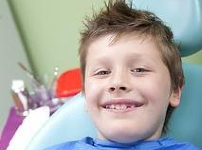 How do I handle my child’s dental emergency?